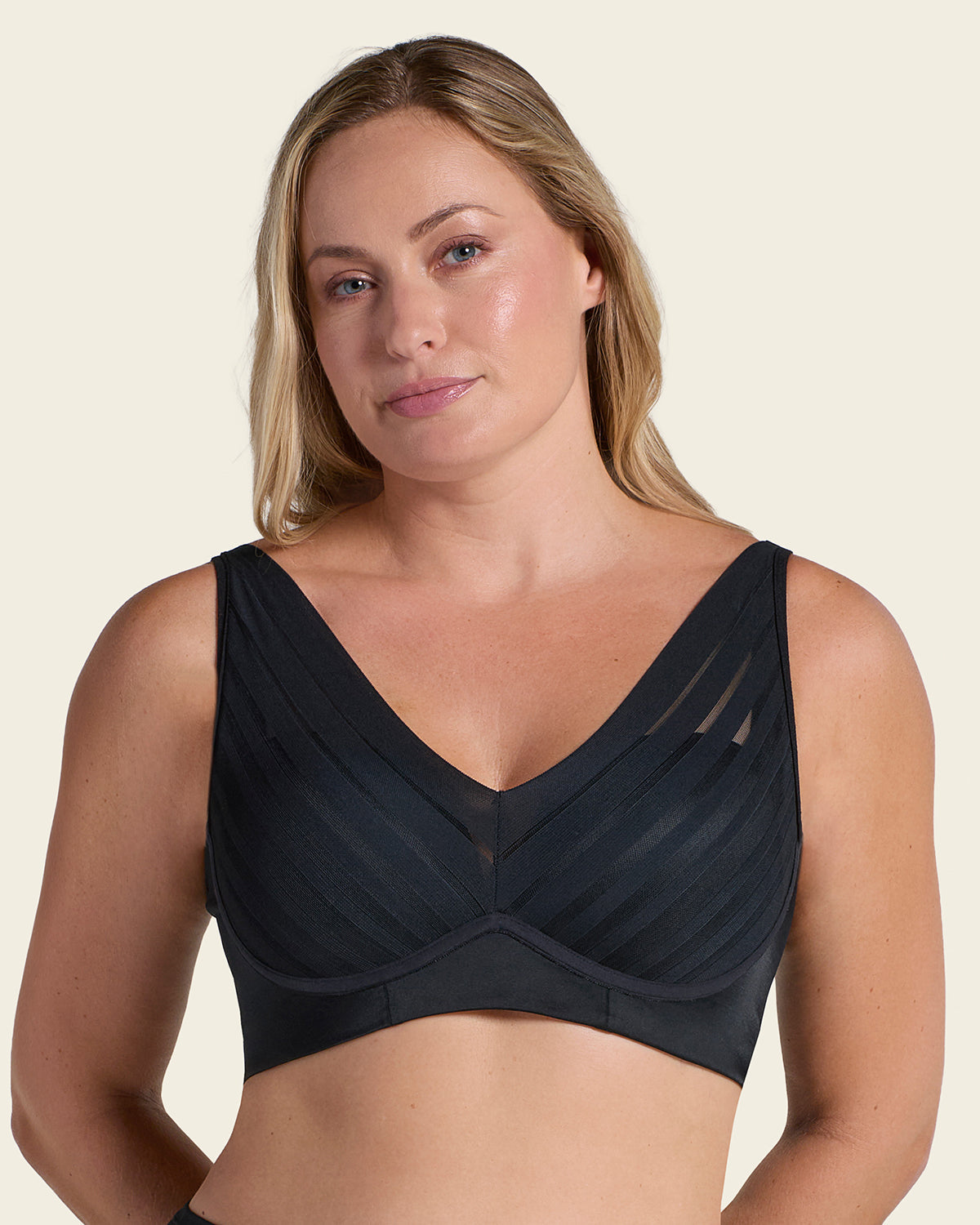 Daily Bra & UltraStripe Undetectable in Black